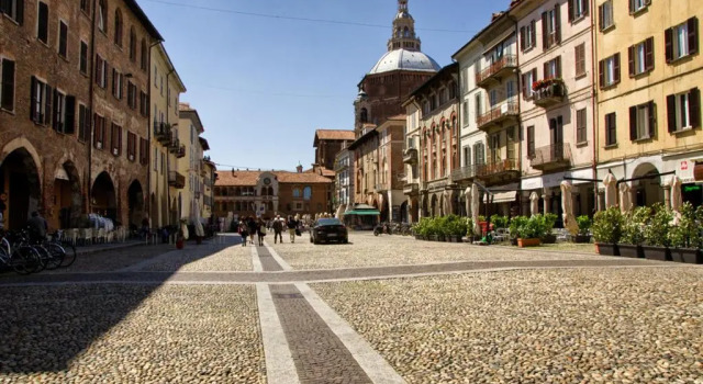 Апартаменты Superior "Piazza Vittoria"Pavia SPLENDIDA Dimora