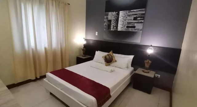 Coron town travellers inn, Rezerwuj Bed and Breakfast Coron Town Proper Coron