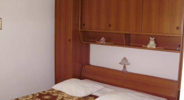 Apartments Lupis