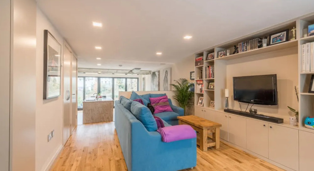 Bright Family Home in Primrose Hill, Забронировать Отель Бизнес-отели Англии, 4* 5*