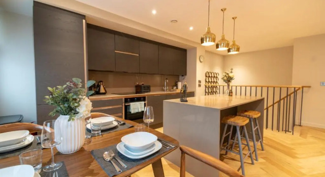 Апартаменты Deluxe Entire 2 Bed - Free Parking - No. 15 - The Cosy Collection Ltd