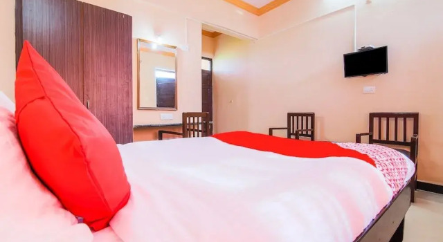 Jose Holiday Home By OYO Rooms, Book Hotel Hoteller i Cavelossim med morgenmad, Morgenmad