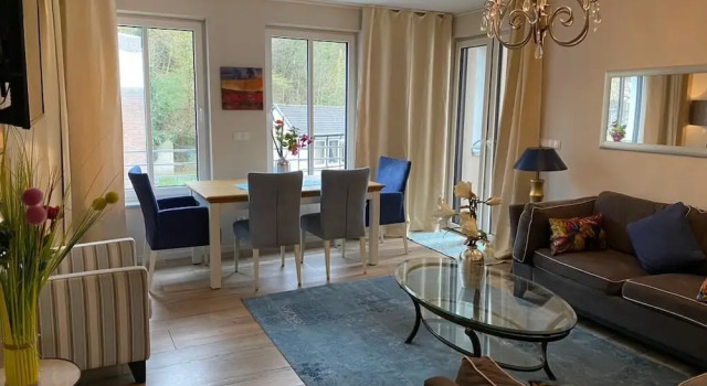 Апартаменты Comfort FHS ApartHotel