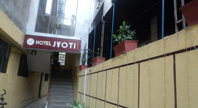 Hotel Jyoti, Забронировать Отель СПА-отели Варанаси, рядом с Jantar Mantar Mandir, SPA-услуги