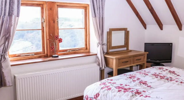 Shire Cottage at Top Butterley Farm, Забронировать Фермерский дом Фермерские дома Англии, Фермерский дом