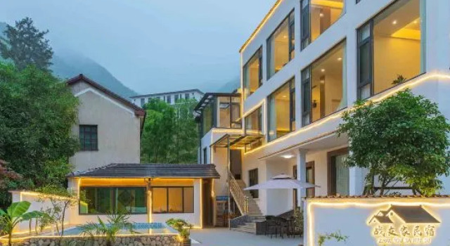 Warriors' Home Meisu (Zhebei Grand Canyon Drifting Store), Boek Hotel Huzhou Zhejiang