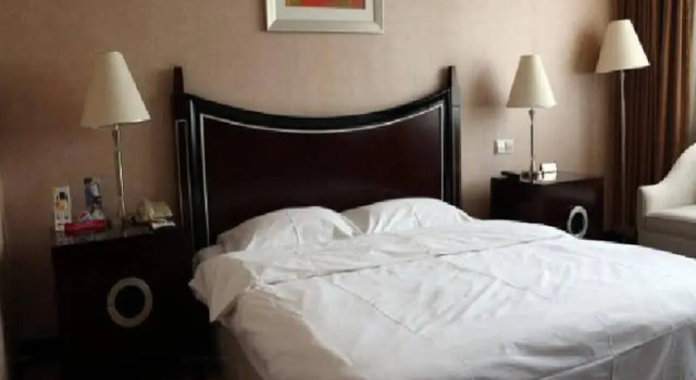 Marco Polo Commercial Hotel, Забронировать Отель Хуандао 