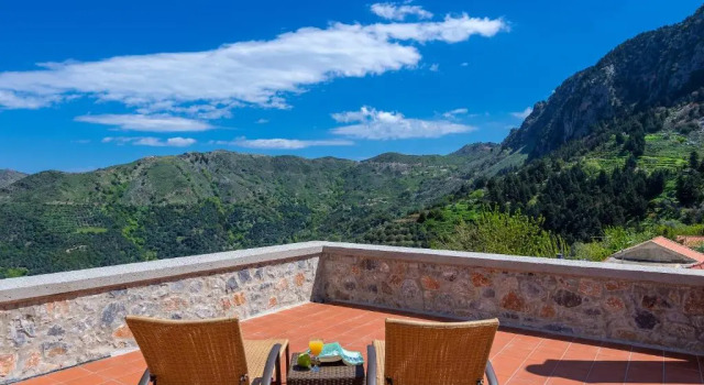 Апартаменты Apirathes Residence
