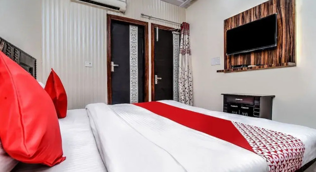 Florence Residency By OYO Rooms, Забронировать Отель Отели Нью-Дели с парковкой, Парковка