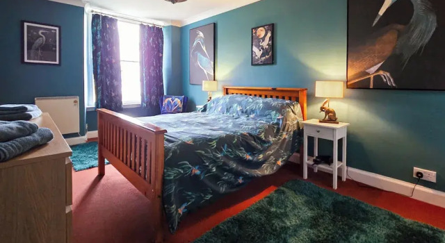 2 Bed House - Sleeps 4 - Pets - Parking - Wifi, Забронировать Отель Ротсей Isle of Bute, рядом с Сад Арденкрейг