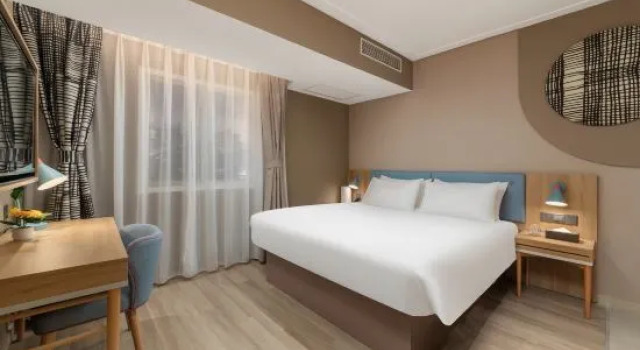 Люкс Homeinn (Xi'an East 2nd Ring Road Xinjiamiao Subway Station)