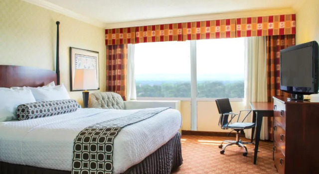 Run of House Crowne Plaza Hotel Harrisburg-Hershey by IHG