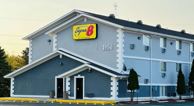 Super 8 by Wyndham Benton Harbor - St. Joseph, Rezerwuj Hotel Benton Harbor Michigan