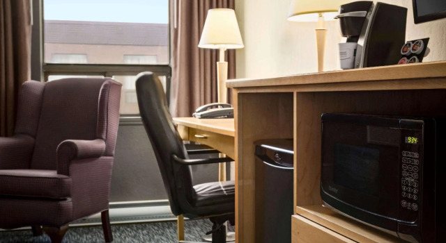 Двухместный номер Travelodge by Wyndham Edmonton West