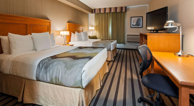 Четырёхместный номер Best Western King George Inn & Suites