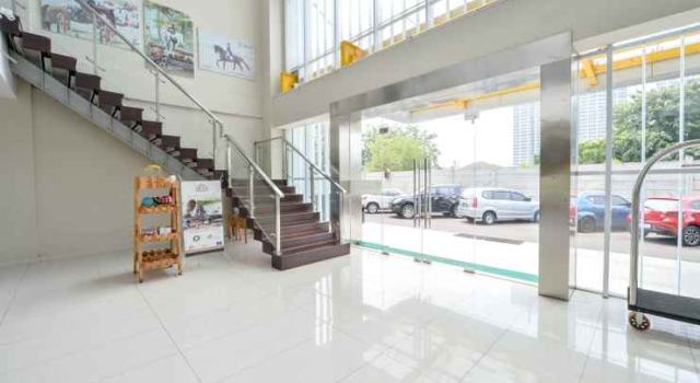 Sleepzzz Equestrian Park, Prenota Hotel Giacarta Jakarta Province