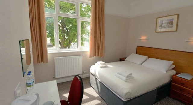 Clarence House Hotel, Забронировать Отель Тенби 