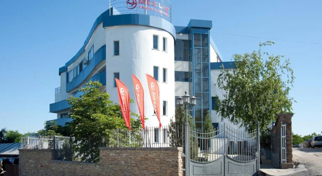 Merlin Alexandria Club Hotel, Забронировать Отель Отели Лозенец с парковкой, рядом с Lozenets Bus Station, Парковка