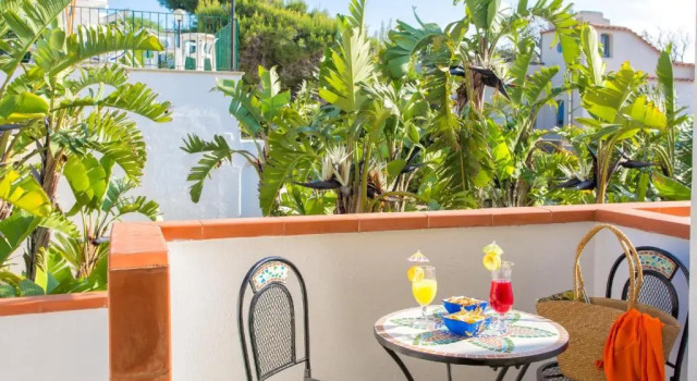 Трёхместный номер Standard Hotel La Scogliera