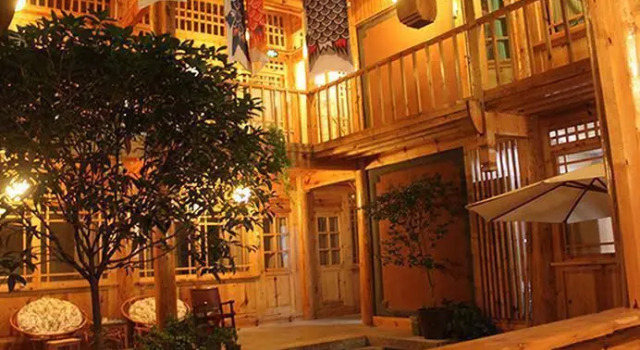 Lijiang Hefenghut Inn, Prenota Hotel Hotel a Lijiang con parcheggio, Parcheggio