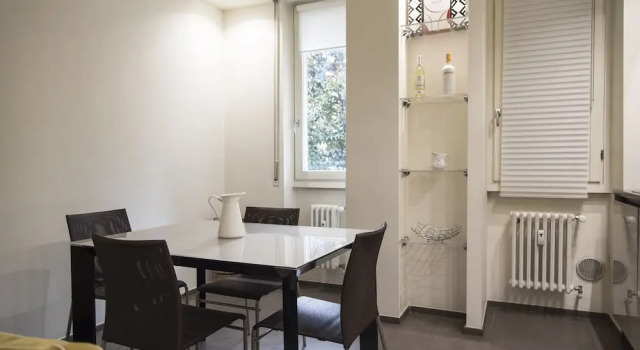 Апартаменты 2 Bedrooms Flat with Parking near Metro Stop