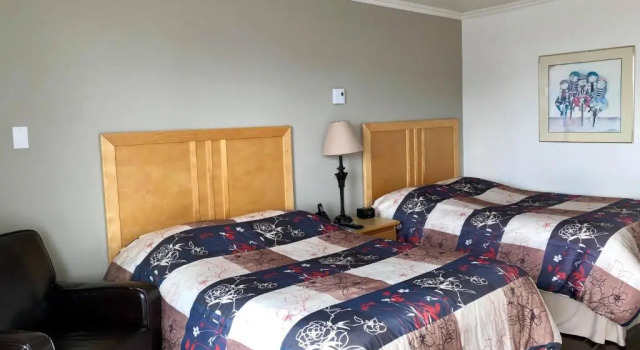 Четырёхместный номер Standard Riôtel Carleton-sur-Mer
