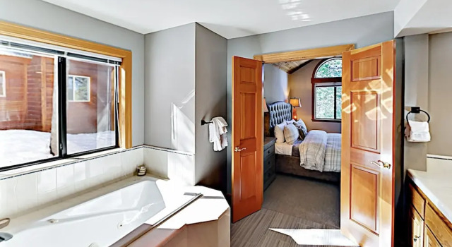 Snowpeak House 4 Bedrooms 3.5 Bathrooms Home