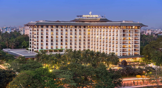 Chatrium Hotel Royal Lake Yangon, Rezervasyon Otel Yangon havuzlu oteller, Karaweik Hall yakınında, Yüzme Havuzu