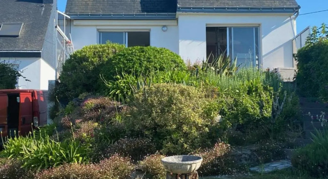 Les pieds dans l'eau ! Venez decouvrir cette charmante maison de 90m2 situee a Sarzeau !, Rezerwuj Hotel Sarzeau 