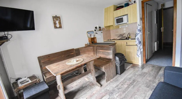 Апартаменты Au Pied des Pistes B48, Chaleureux studio 4 pers, balcon plein SUD, DRAPS NON COMPRIS