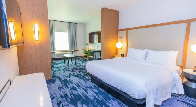 Двухместный люкс Отель Fairfield by Marriott Inn & Suites Houston League City
