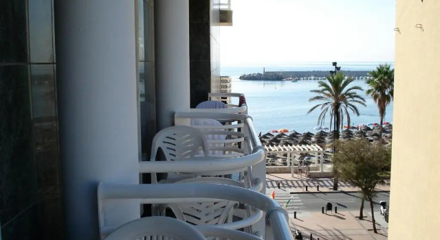 Двухместный номер Standard с балконом Hotel Villa de Laredo