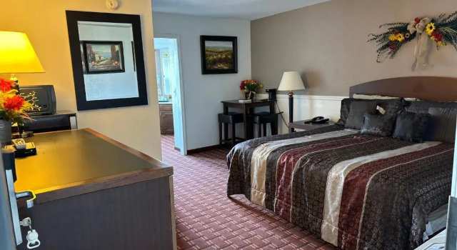 Люкс Deluxe Branson Victorian Inn