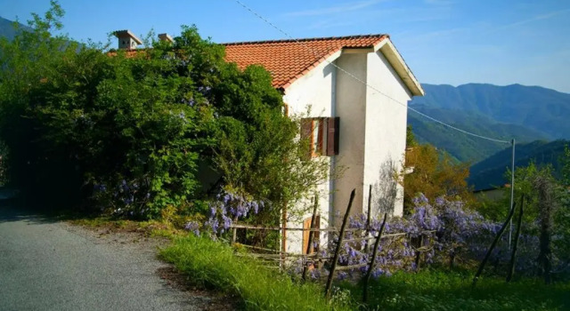 Коттедж Caregli Country House