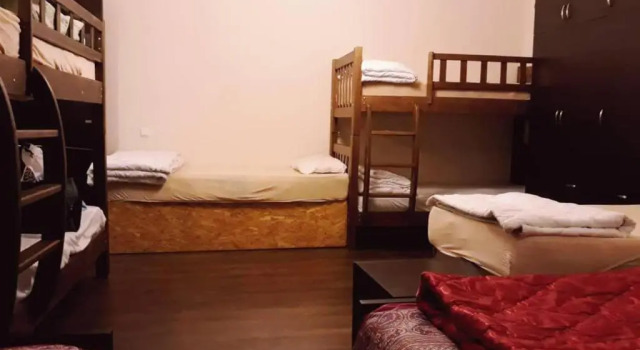 The Pineapple Hostel, Забронировать Хостел Хостелы Тбилиси, рядом с Сад Самайя, Хостел