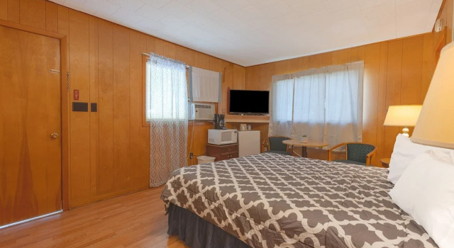 Номер Deluxe Parkside Motel by OYO Meadville Conneaut Lake