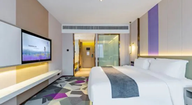 Кровать в общем номере (мужской номер) Lavande Hotel (Bazhong Rongbang Wanda Plaza Store)