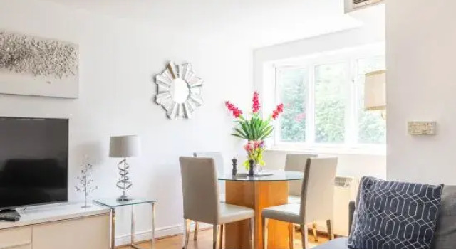 2-BR London Oasis in Woolwich, Забронировать Отель Лондон Большой Лондон, рядом с Гринвичский центр культурно-исторического наследия