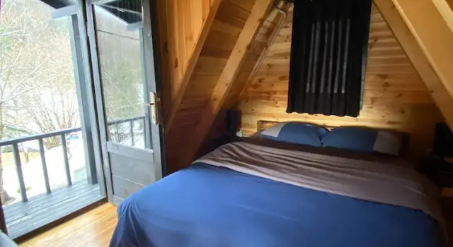 Коттедж Deluxe с 2 комнатами с видом на горы Sapanca Çağlayan Bungalow