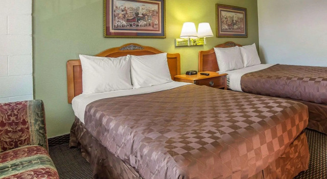 Четырёхместный номер Standard Motel 6 Hermiston, OR - Umatilla