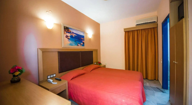 Hotel Palazzo, Buchen Sie Hotel Archangelos Kap Malea