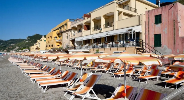 Hotel Al Saraceno, Book Hotel Finale Ligure Riviera delle Palme