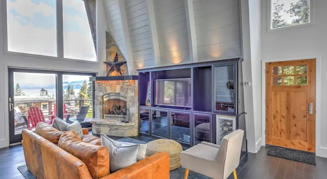 Коттедж 10 Mi to Skiing: Tahoe City A-Frame Home