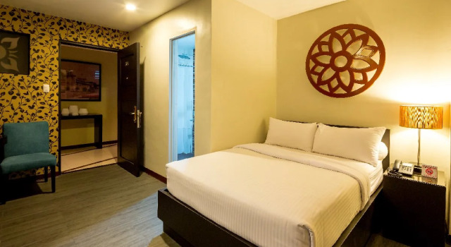 L Square Hotel, Забронировать Отель Тарлак Лусон