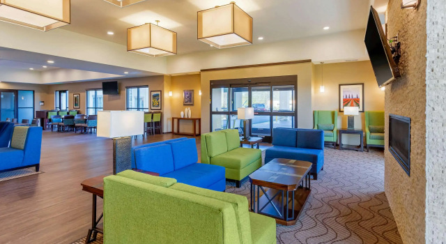 Comfort Suites Burlington near I-5