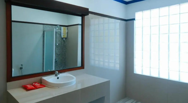 Семейный номер Standard RedDoorz Plus @ Castle Chateau Iloilo