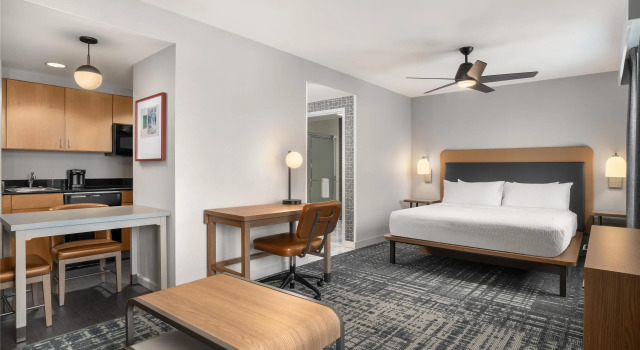 Двухместный люкс c 1 комнатой Homewood Suites by Hilton Newtown - Langhorne, PA