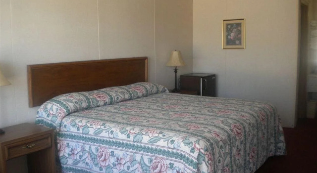 Windsor Inn Branson, Забронировать Отель Отели Table Rock Lake с парковкой, Парковка