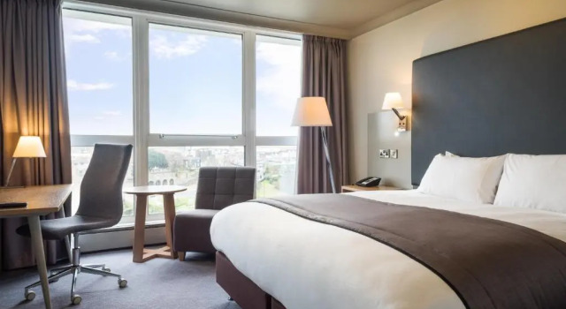 Двухместный номер Premium с видом на город voco Southampton by IHG