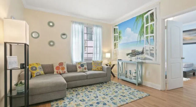 2 Bedroom Deluxe Apt on Collins Ave